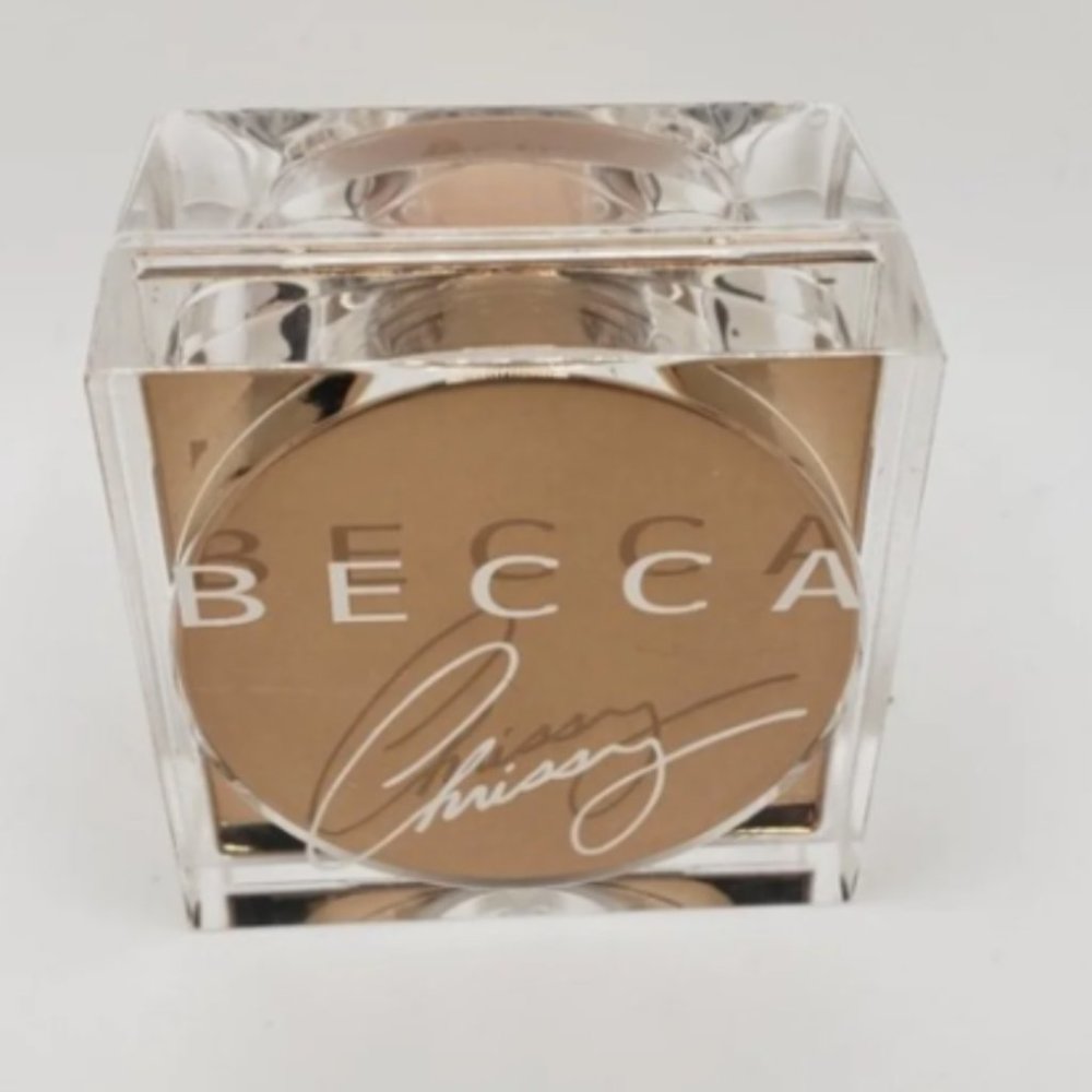 Becca Cosmetics X Chrissy Tiegen Limited Edition Glow Powder Loose Highlighter